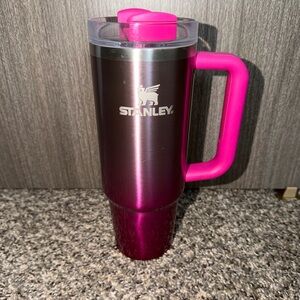 30oz pink ombré Stanley
